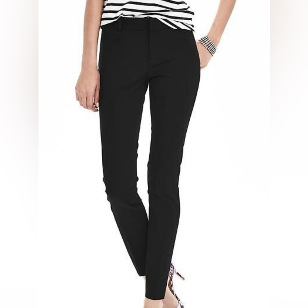 Banana Republic Sloan Slim Ankle Pants - Size 6P in Black.
